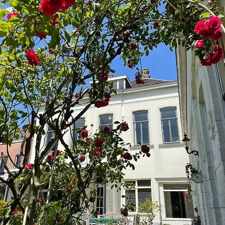 By Genck Bed and Breakfast Oudenbosch