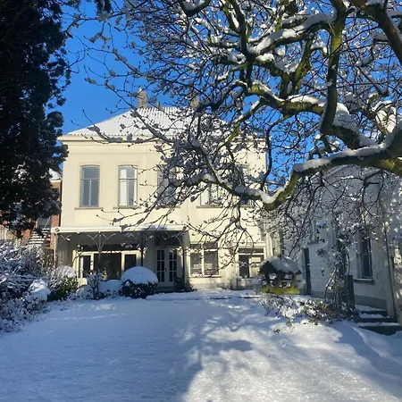 Bed and Breakfast By Genck Oudenbosch